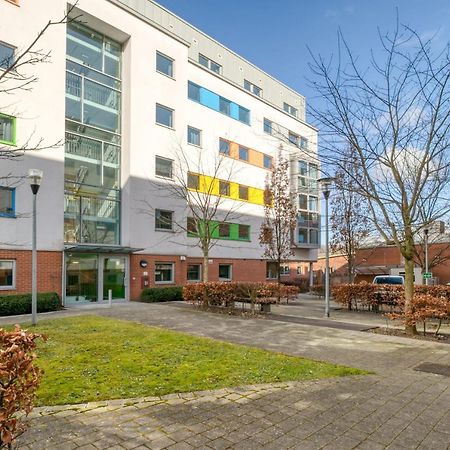 Bright & Central Room In Luton, Sleeps 2 Luton  Exteriör bild