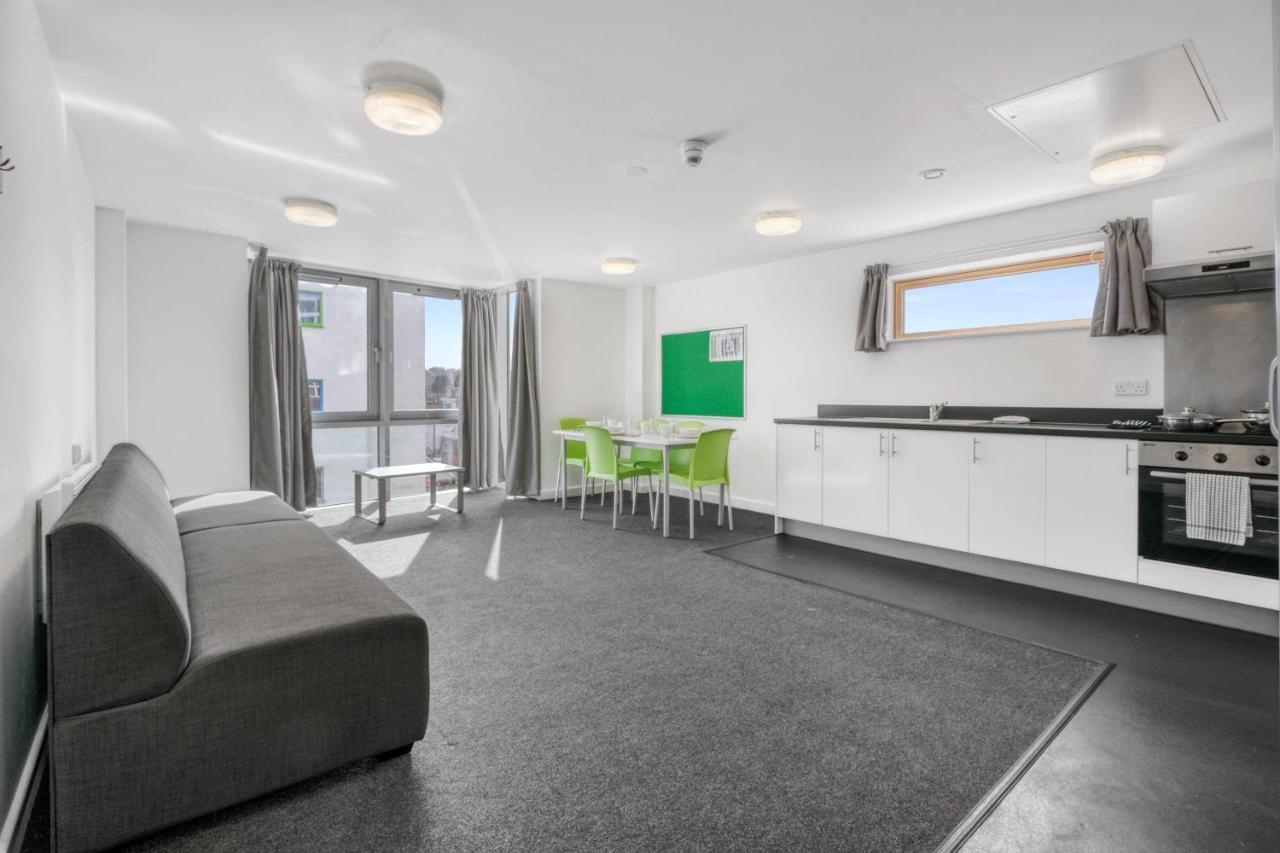 Bright & Central Room In Luton, Sleeps 2 Luton  Exteriör bild