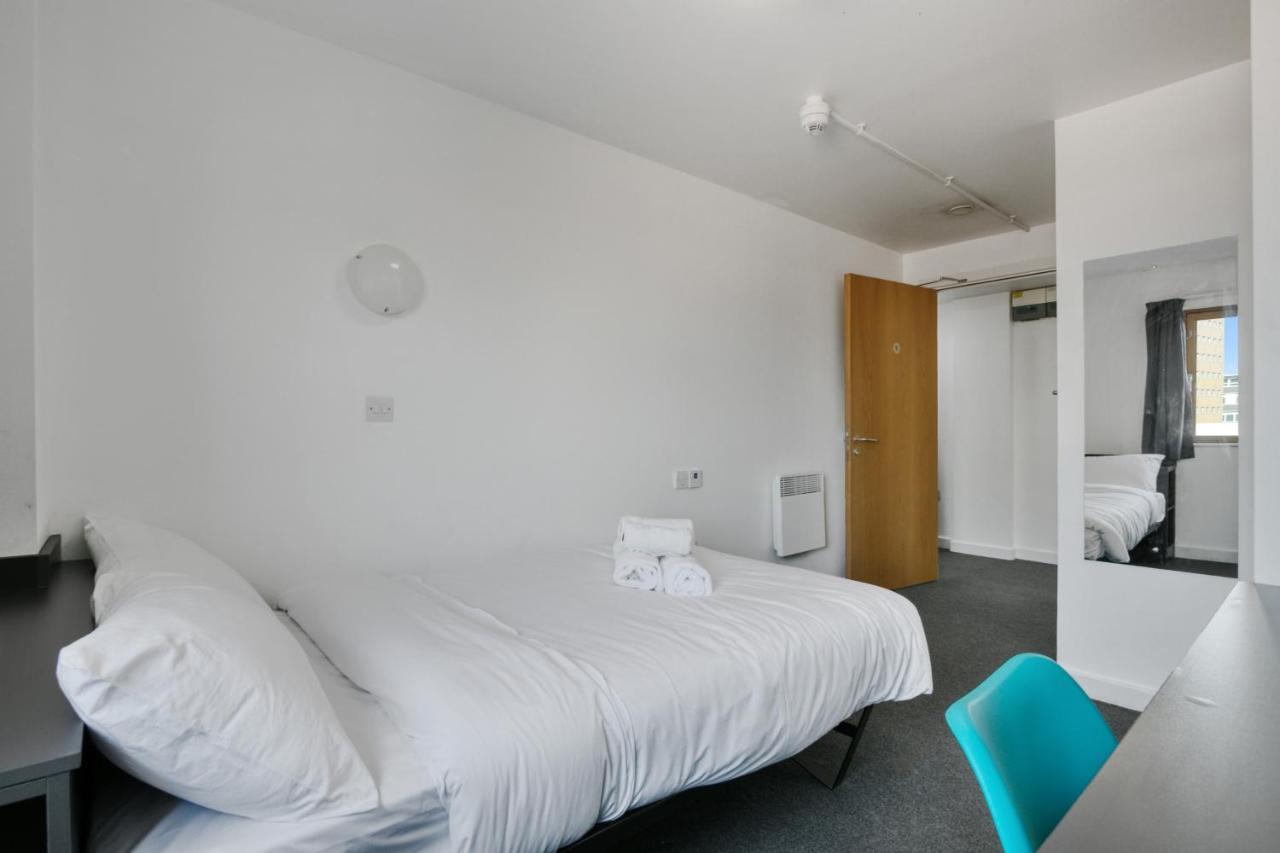 Bright & Central Room In Luton, Sleeps 2 Luton  Exteriör bild