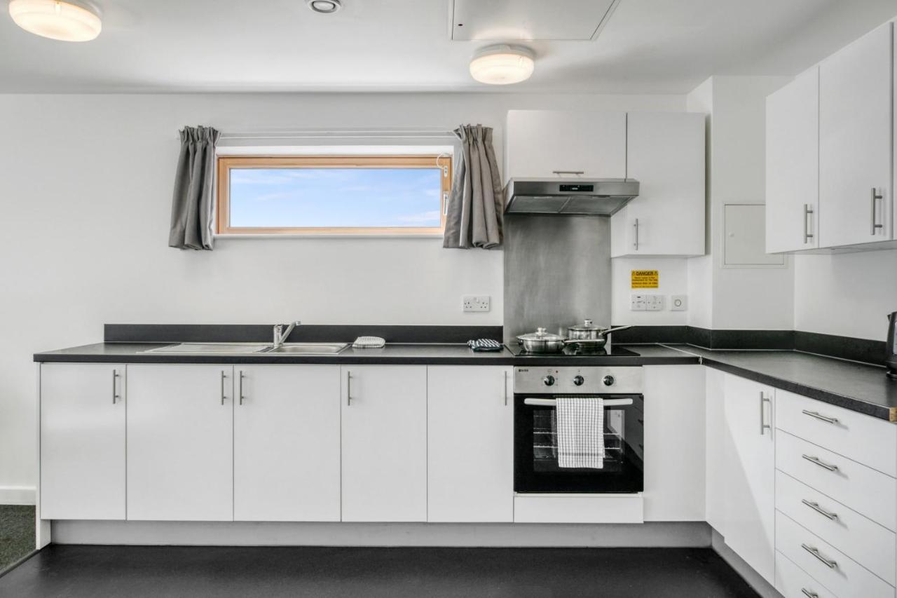 Bright & Central Room In Luton, Sleeps 2 Luton  Exteriör bild